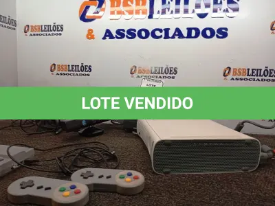 LOTE 020 - 01 VIDEOGAME XBOX360 COM KINECT E FONTE. (NO ESTADO) ATENÇÃO! FAZER A VISITAÇÃO ANTES DE ARREMATAR, NÃO SABEMOS SE FUNCIONA. LEILÃO NÃO TEM GARANTIA E NEM DEVOLUÇÃO, SUJEITO A POSSÍVEIS AVARIAS VISÍVEIS/OCULTAS E/OU AUSÊNCIA DE COMPONENTES.