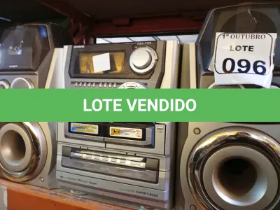 LOTE 096 - 01 MICRO SYSTEM AIWA NSXT99. (NO ESTADO) ATENÇÃO! FAZER A VISITAÇÃO ANTES DE ARREMATAR, NÃO SABEMOS SE FUNCIONA. LEILÃO NÃO TEM GARANTIA E NEM DEVOLUÇÃO, SUJEITO A POSSÍVEIS AVARIAS VISÍVEIS/OCULTAS E/OU AUSÊNCIA DE COMPONENTES.