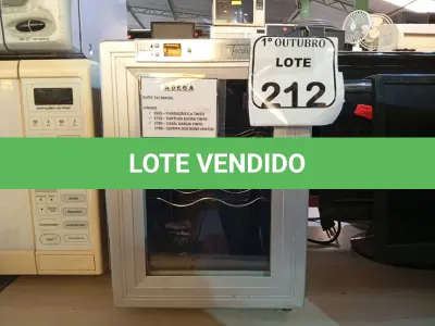 LOTE 212 - 01 ADEGA TOCAVE. (NO ESTADO) ATENÇÃO! FAZER A VISITAÇÃO ANTES DE ARREMATAR, NÃO SABEMOS SE FUNCIONA. LEILÃO NÃO TEM GARANTIA E NEM DEVOLUÇÃO, SUJEITO A POSSÍVEIS AVARIAS VISÍVEIS/OCULTAS E/OU AUSÊNCIA DE COMPONENTES.