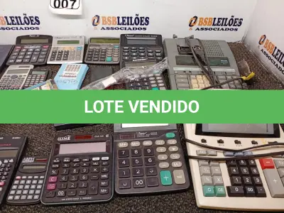 LOTE 007 - 01 LOTE COM DIVERSAS CALCULADORAS, MARCAS E MODELOS DIVERSOS. (NO ESTADO) ATENÇÃO! FAZER A VISITAÇÃO ANTES DE ARREMATAR, NÃO SABEMOS SE FUNCIONA. LEILÃO NÃO TEM GARANTIA E NEM DEVOLUÇÃO, SUJEITO A POSSÍVEIS AVARIAS VISÍVEIS/OCULTAS E/OU AUSÊNCIA DE COMPONENTES.