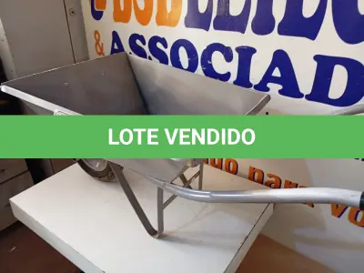 LOTE 205 - 01 CARRINHO DE MÃO REFORÇADO. (NO ESTADO) ATENÇÃO! FAZER A VISITAÇÃO ANTES DE ARREMATAR, NÃO SABEMOS SE FUNCIONA. LEILÃO NÃO TEM GARANTIA E NEM DEVOLUÇÃO, SUJEITO A POSSÍVEIS AVARIAS VISÍVEIS/OCULTAS E/OU AUSÊNCIA DE COMPONENTES.