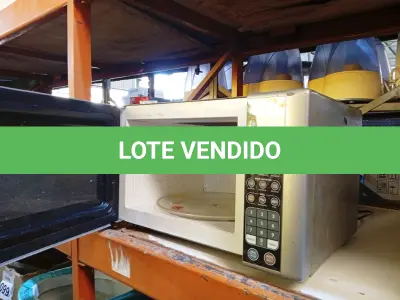 LOTE 110 - 01 MICRO-ONDAS ELECTROLUX. (NO ESTADO) ATENÇÃO! FAZER A VISITAÇÃO ANTES DE ARREMATAR, NÃO SABEMOS SE FUNCIONA. LEILÃO NÃO TEM GARANTIA E NEM DEVOLUÇÃO, SUJEITO A POSSÍVEIS AVARIAS VISÍVEIS/OCULTAS E/OU AUSÊNCIA DE COMPONENTES.