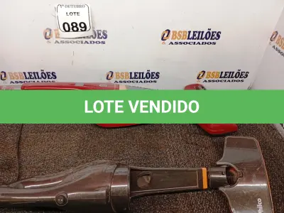 LOTE 089 - 02 ASPIRADORES DE PÓ SENDO 01 MARCA PHILCO E O OUTRO ELECTROLUX. (NO ESTADO) ATENÇÃO! FAZER A VISITAÇÃO ANTES DE ARREMATAR, NÃO SABEMOS SE FUNCIONA. LEILÃO NÃO TEM GARANTIA E NEM DEVOLUÇÃO, SUJEITO A POSSÍVEIS AVARIAS VISÍVEIS/OCULTAS E/OU AUSÊNCIA DE COMPONENTES.