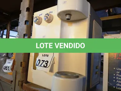 LOTE 073 - 01 BEBEDOURO DE BANCADA. (NO ESTADO) ATENÇÃO! FAZER A VISITAÇÃO ANTES DE ARREMATAR, NÃO SABEMOS SE FUNCIONA. LEILÃO NÃO TEM GARANTIA E NEM DEVOLUÇÃO, SUJEITO A POSSÍVEIS AVARIAS VISÍVEIS/OCULTAS E/OU AUSÊNCIA DE COMPONENTES.