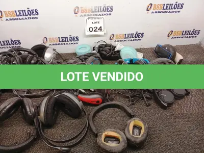 LOTE 024 - 01 LOTE COM DIVERSOS FONES DE OUVIDOS. (NO ESTADO) ATENÇÃO! FAZER A VISITAÇÃO ANTES DE ARREMATAR, NÃO SABEMOS SE FUNCIONA. LEILÃO NÃO TEM GARANTIA E NEM DEVOLUÇÃO, SUJEITO A POSSÍVEIS AVARIAS VISÍVEIS/OCULTAS E/OU AUSÊNCIA DE COMPONENTES.