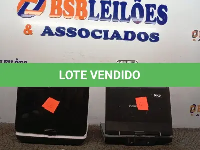 LOTE 017 - 02 DVDS PORTÁTEIS. (NO ESTADO) ATENÇÃO! FAZER A VISITAÇÃO ANTES DE ARREMATAR, NÃO SABEMOS SE FUNCIONA. LEILÃO NÃO TEM GARANTIA E NEM DEVOLUÇÃO, SUJEITO A POSSÍVEIS AVARIAS VISÍVEIS/OCULTAS E/OU AUSÊNCIA DE COMPONENTES.
