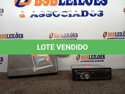 LOTE 018 - 01 TABLET LENOVO COM AVARIAS E 01 CD PLAYER JVC. (NO ESTADO) ATENÇÃO! FAZER A VISITAÇÃO ANTES DE ARREMATAR, NÃO SABEMOS SE FUNCIONA. LEILÃO NÃO TEM GARANTIA E NEM DEVOLUÇÃO, SUJEITO A POSSÍVEIS AVARIAS VISÍVEIS/OCULTAS E/OU AUSÊNCIA DE COMPONENTES.