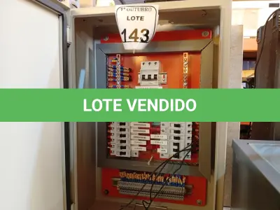 LOTE 143 - 02 QUADROS P/ CIRCUITO ELÉTRICO. (NO ESTADO) ATENÇÃO! FAZER A VISITAÇÃO ANTES DE ARREMATAR, NÃO SABEMOS SE FUNCIONA. LEILÃO NÃO TEM GARANTIA E NEM DEVOLUÇÃO, SUJEITO A POSSÍVEIS AVARIAS VISÍVEIS/OCULTAS E/OU AUSÊNCIA DE COMPONENTES.