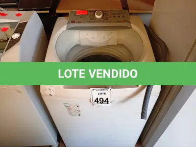 LOTE 494 - 01 MÁQUINA DE LAVAR ROUPAS BRASTEMP. (NO ESTADO) ATENÇÃO! FAZER A VISITAÇÃO ANTES DE ARREMATAR, NÃO SABEMOS SE FUNCIONA. LEILÃO NÃO TEM GARANTIA E NEM DEVOLUÇÃO, SUJEITO A POSSÍVEIS AVARIAS VISÍVEIS/OCULTAS E/OU AUSÊNCIA DE COMPONENTES.