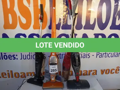 LOTE 265 - 03 ASPIRADORES DE PÓ PORTÁTEIS MARCAS E MODELOS DIVERSOS. (NO ESTADO) ATENÇÃO! FAZER A VISITAÇÃO ANTES DE ARREMATAR, NÃO SABEMOS SE FUNCIONA. LEILÃO NÃO TEM GARANTIA E NEM DEVOLUÇÃO, SUJEITO A POSSÍVEIS AVARIAS VISÍVEIS/OCULTAS E/OU AUSÊNCIA DE COMPONENTES.