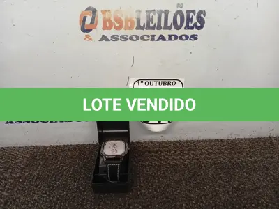 LOTE 317 - 01 RELÓGIO DE PULSO. (NO ESTADO) ATENÇÃO! FAZER A VISITAÇÃO ANTES DE ARREMATAR, NÃO SABEMOS SE FUNCIONA. LEILÃO NÃO TEM GARANTIA E NEM DEVOLUÇÃO, SUJEITO A POSSÍVEIS AVARIAS VISÍVEIS/OCULTAS E/OU AUSÊNCIA DE COMPONENTES.