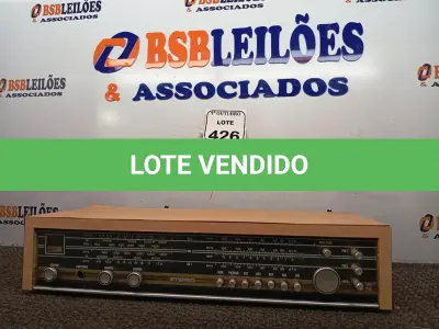 LOTE 426 - 01 STÉREO AM/FM (NO ESTADO) ATENÇÃO! FAZER A VISITAÇÃO ANTES DE ARREMATAR, NÃO SABEMOS SE FUNCIONA. LEILÃO NÃO TEM GARANTIA E NEM DEVOLUÇÃO, SUJEITO A POSSÍVEIS AVARIAS VISÍVEIS/OCULTAS E/OU AUSÊNCIA DE COMPONENTES.