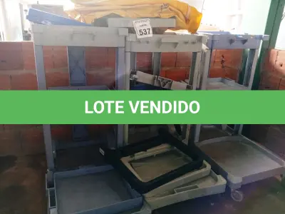 LOTE 537 - 03 CARRINHOS P/ LIMPEZA INCOMPLETOS. (NO ESTADO) ATENÇÃO! FAZER A VISITAÇÃO ANTES DE ARREMATAR, NÃO SABEMOS SE FUNCIONA. LEILÃO NÃO TEM GARANTIA E NEM DEVOLUÇÃO, SUJEITO A POSSÍVEIS AVARIAS VISÍVEIS/OCULTAS E/OU AUSÊNCIA DE COMPONENTES.
