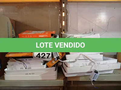 LOTE 427 - 01 LOTE C/ DIVERSAS LUMINÁRIAS. (NO ESTADO) ATENÇÃO! FAZER A VISITAÇÃO ANTES DE ARREMATAR, NÃO SABEMOS SE FUNCIONA. LEILÃO NÃO TEM GARANTIA E NEM DEVOLUÇÃO, SUJEITO A POSSÍVEIS AVARIAS VISÍVEIS/OCULTAS E/OU AUSÊNCIA DE COMPONENTES.