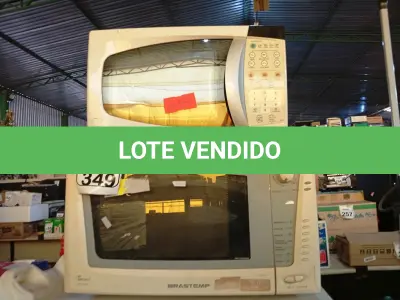 LOTE 349 - 03 MICRO-ONDAS MARCAS E MODELOS DIVERSOS SEM PRATOS. (NO ESTADO) ATENÇÃO! FAZER A VISITAÇÃO ANTES DE ARREMATAR, NÃO SABEMOS SE FUNCIONA. LEILÃO NÃO TEM GARANTIA E NEM DEVOLUÇÃO, SUJEITO A POSSÍVEIS AVARIAS VISÍVEIS/OCULTAS E/OU AUSÊNCIA DE COMPONENTES.