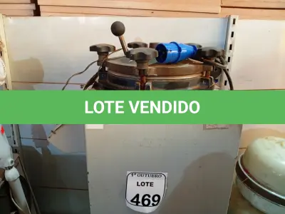 LOTE 469 - 01 AUTOCLAVE VERTICAL. (NO ESTADO) ATENÇÃO! FAZER A VISITAÇÃO ANTES DE ARREMATAR, NÃO SABEMOS SE FUNCIONA. LEILÃO NÃO TEM GARANTIA E NEM DEVOLUÇÃO, SUJEITO A POSSÍVEIS AVARIAS VISÍVEIS/OCULTAS E/OU AUSÊNCIA DE COMPONENTES.