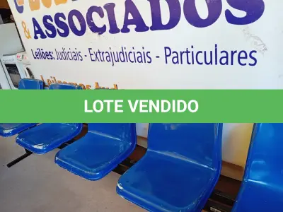 LOTE 492 - 01 LONGARINA. (NO ESTADO) ATENÇÃO! FAZER A VISITAÇÃO ANTES DE ARREMATAR, NÃO SABEMOS SE FUNCIONA. LEILÃO NÃO TEM GARANTIA E NEM DEVOLUÇÃO, SUJEITO A POSSÍVEIS AVARIAS VISÍVEIS/OCULTAS E/OU AUSÊNCIA DE COMPONENTES.