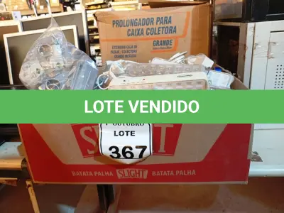 LOTE 367 - 01 LOTE C/ LUMINÁRIAS DIVERSAS E MATERIAIS DE ELÉTRICA. (NO ESTADO) ATENÇÃO! FAZER A VISITAÇÃO ANTES DE ARREMATAR, NÃO SABEMOS SE FUNCIONA. LEILÃO NÃO TEM GARANTIA E NEM DEVOLUÇÃO, SUJEITO A POSSÍVEIS AVARIAS VISÍVEIS/OCULTAS E/OU AUSÊNCIA DE COMPONENTES.