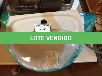 LOTE 237 - 01 LAVATÓRIO DECA NA COR CINZA 455X360MM C/BASE. (NO ESTADO) ATENÇÃO! FAZER A VISITAÇÃO ANTES DE ARREMATAR, NÃO SABEMOS SE FUNCIONA. LEILÃO NÃO TEM GARANTIA E NEM DEVOLUÇÃO, SUJEITO A POSSÍVEIS AVARIAS VISÍVEIS/OCULTAS E/OU AUSÊNCIA DE COMPONENTES.