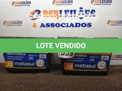 LOTE 359 - 02 BALDES P/ PINTURA. (NO ESTADO) ATENÇÃO! FAZER A VISITAÇÃO ANTES DE ARREMATAR, NÃO SABEMOS SE FUNCIONA. LEILÃO NÃO TEM GARANTIA E NEM DEVOLUÇÃO, SUJEITO A POSSÍVEIS AVARIAS VISÍVEIS/OCULTAS E/OU AUSÊNCIA DE COMPONENTES.