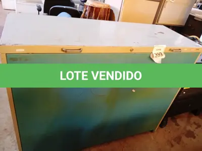 LOTE 399 - 01 MAPOTECA C/ DIVERSOS MAPAS. (NO ESTADO) ATENÇÃO! FAZER A VISITAÇÃO ANTES DE ARREMATAR, NÃO SABEMOS SE FUNCIONA. LEILÃO NÃO TEM GARANTIA E NEM DEVOLUÇÃO, SUJEITO A POSSÍVEIS AVARIAS VISÍVEIS/OCULTAS E/OU AUSÊNCIA DE COMPONENTES.