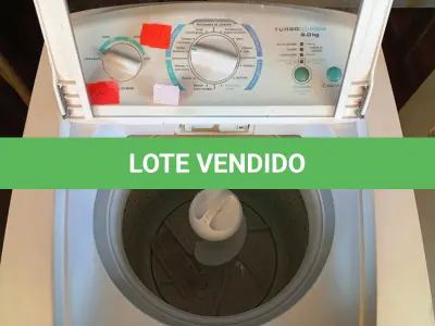 LOTE 506 - 01 MÁQUINA DE LAVAR ROUPAS ELECTROLUX. (NO ESTADO) ATENÇÃO! FAZER A VISITAÇÃO ANTES DE ARREMATAR, NÃO SABEMOS SE FUNCIONA. LEILÃO NÃO TEM GARANTIA E NEM DEVOLUÇÃO, SUJEITO A POSSÍVEIS AVARIAS VISÍVEIS/OCULTAS E/OU AUSÊNCIA DE COMPONENTES.