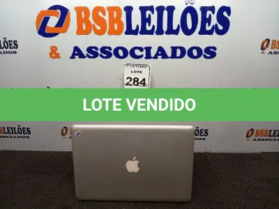 LOTE 284 - 01 MACBOOK PRO SEM FONTE. (NO ESTADO) ATENÇÃO! FAZER A VISITAÇÃO ANTES DE ARREMATAR, NÃO SABEMOS SE FUNCIONA. LEILÃO NÃO TEM GARANTIA E NEM DEVOLUÇÃO, SUJEITO A POSSÍVEIS AVARIAS VISÍVEIS/OCULTAS E/OU AUSÊNCIA DE COMPONENTES.