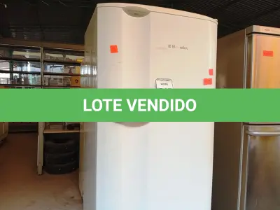 LOTE 517 - 01 GELADEIRA ELECTROLUX. (NO ESTADO) ATENÇÃO! FAZER A VISITAÇÃO ANTES DE ARREMATAR, NÃO SABEMOS SE FUNCIONA. LEILÃO NÃO TEM GARANTIA E NEM DEVOLUÇÃO, SUJEITO A POSSÍVEIS AVARIAS VISÍVEIS/OCULTAS E/OU AUSÊNCIA DE COMPONENTES.