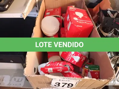 LOTE 379 - 01 LOTE C/ VÁRIAS LÂMPADAS KIAN DE TAMANHOS DIVERSOS.  (NO ESTADO) ATENÇÃO! FAZER A VISITAÇÃO ANTES DE ARREMATAR, NÃO SABEMOS SE FUNCIONA. LEILÃO NÃO TEM GARANTIA E NEM DEVOLUÇÃO, SUJEITO A POSSÍVEIS AVARIAS VISÍVEIS/OCULTAS E/OU AUSÊNCIA DE COMPONENTES.
