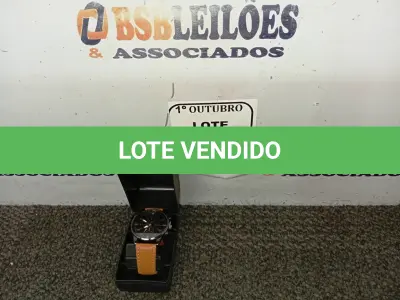 LOTE 321 - 01 RELÓGIO DE PULSO. (NO ESTADO) ATENÇÃO! FAZER A VISITAÇÃO ANTES DE ARREMATAR, NÃO SABEMOS SE FUNCIONA. LEILÃO NÃO TEM GARANTIA E NEM DEVOLUÇÃO, SUJEITO A POSSÍVEIS AVARIAS VISÍVEIS/OCULTAS E/OU AUSÊNCIA DE COMPONENTES.