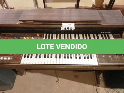 LOTE 389 - 01 ÓRGÃO GAMBITO DX-180E. (NO ESTADO) ATENÇÃO! FAZER A VISITAÇÃO ANTES DE ARREMATAR, NÃO SABEMOS SE FUNCIONA. LEILÃO NÃO TEM GARANTIA E NEM DEVOLUÇÃO, SUJEITO A POSSÍVEIS AVARIAS VISÍVEIS/OCULTAS E/OU AUSÊNCIA DE COMPONENTES.