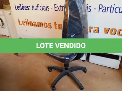 LOTE 499 - 01 CADEIRA SEM BRAÇO. (NO ESTADO) ATENÇÃO! FAZER A VISITAÇÃO ANTES DE ARREMATAR, NÃO SABEMOS SE FUNCIONA. LEILÃO NÃO TEM GARANTIA E NEM DEVOLUÇÃO, SUJEITO A POSSÍVEIS AVARIAS VISÍVEIS/OCULTAS E/OU AUSÊNCIA DE COMPONENTES.