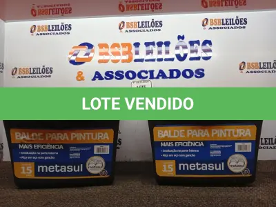 LOTE 429 - 02 BALDES P/ PINTURA. (NO ESTADO) ATENÇÃO! FAZER A VISITAÇÃO ANTES DE ARREMATAR, NÃO SABEMOS SE FUNCIONA. LEILÃO NÃO TEM GARANTIA E NEM DEVOLUÇÃO, SUJEITO A POSSÍVEIS AVARIAS VISÍVEIS/OCULTAS E/OU AUSÊNCIA DE COMPONENTES.