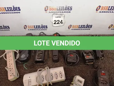 LOTE 224 - 01 LOTE C/DIVERSAS RÉGUAS DE ENERGIAS. (NO ESTADO) ATENÇÃO! FAZER A VISITAÇÃO ANTES DE ARREMATAR, NÃO SABEMOS SE FUNCIONA. LEILÃO NÃO TEM GARANTIA E NEM DEVOLUÇÃO, SUJEITO A POSSÍVEIS AVARIAS VISÍVEIS/OCULTAS E/OU AUSÊNCIA DE COMPONENTES.