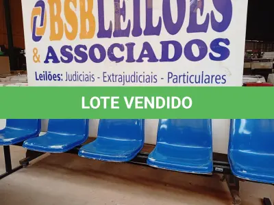 LOTE 490 - 01 LONGARINA. (NO ESTADO) ATENÇÃO! FAZER A VISITAÇÃO ANTES DE ARREMATAR, NÃO SABEMOS SE FUNCIONA. LEILÃO NÃO TEM GARANTIA E NEM DEVOLUÇÃO, SUJEITO A POSSÍVEIS AVARIAS VISÍVEIS/OCULTAS E/OU AUSÊNCIA DE COMPONENTES.
