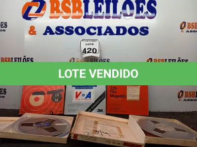 LOTE 420 - 05 FITAS DE ROLO P/ GRAVADOR. (NO ESTADO) ATENÇÃO! FAZER A VISITAÇÃO ANTES DE ARREMATAR, NÃO SABEMOS SE FUNCIONA. LEILÃO NÃO TEM GARANTIA E NEM DEVOLUÇÃO, SUJEITO A POSSÍVEIS AVARIAS VISÍVEIS/OCULTAS E/OU AUSÊNCIA DE COMPONENTES.