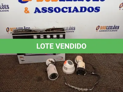 LOTE 225 - 01 GRAVADOR DIGITAL DE MONITORAMENTO E 03 CÂMERAS DE SEGURANÇA. (NO ESTADO) ATENÇÃO! FAZER A VISITAÇÃO ANTES DE ARREMATAR, NÃO SABEMOS SE FUNCIONA. LEILÃO NÃO TEM GARANTIA E NEM DEVOLUÇÃO, SUJEITO A POSSÍVEIS AVARIAS VISÍVEIS/OCULTAS E/OU AUSÊNCIA DE COMPONENTES.