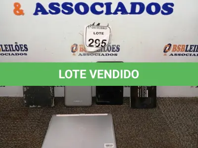 LOTE 295 - 05 TABLETS MARCAS E MODELOS DIVERSOS. (NO ESTADO) ATENÇÃO! FAZER A VISITAÇÃO ANTES DE ARREMATAR, NÃO SABEMOS SE FUNCIONA. LEILÃO NÃO TEM GARANTIA E NEM DEVOLUÇÃO, SUJEITO A POSSÍVEIS AVARIAS VISÍVEIS/OCULTAS E/OU AUSÊNCIA DE COMPONENTES.