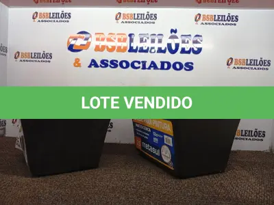 LOTE 455 - 02 BALDES P/ PINTURA. (NO ESTADO) ATENÇÃO! FAZER A VISITAÇÃO ANTES DE ARREMATAR, NÃO SABEMOS SE FUNCIONA. LEILÃO NÃO TEM GARANTIA E NEM DEVOLUÇÃO, SUJEITO A POSSÍVEIS AVARIAS VISÍVEIS/OCULTAS E/OU AUSÊNCIA DE COMPONENTES.