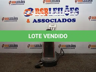 LOTE 277 - 01 CAFETEIRA MARCA KRUPS DE CAPSULA 220V. (NO ESTADO) ATENÇÃO! FAZER A VISITAÇÃO ANTES DE ARREMATAR, NÃO SABEMOS SE FUNCIONA. LEILÃO NÃO TEM GARANTIA E NEM DEVOLUÇÃO, SUJEITO A POSSÍVEIS AVARIAS VISÍVEIS/OCULTAS E/OU AUSÊNCIA DE COMPONENTES.