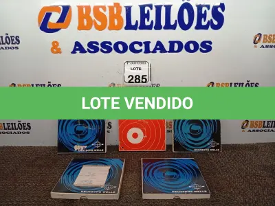 LOTE 285 - 05 FITAS DE ROLO P/ GRAVADOR. (NO ESTADO) ATENÇÃO! FAZER A VISITAÇÃO ANTES DE ARREMATAR, NÃO SABEMOS SE FUNCIONA. LEILÃO NÃO TEM GARANTIA E NEM DEVOLUÇÃO, SUJEITO A POSSÍVEIS AVARIAS VISÍVEIS/OCULTAS E/OU AUSÊNCIA DE COMPONENTES.