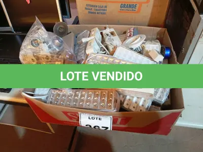 LOTE 367 - 01 LOTE C/ LUMINÁRIAS DIVERSAS E MATERIAIS DE ELÉTRICA. (NO ESTADO) ATENÇÃO! FAZER A VISITAÇÃO ANTES DE ARREMATAR, NÃO SABEMOS SE FUNCIONA. LEILÃO NÃO TEM GARANTIA E NEM DEVOLUÇÃO, SUJEITO A POSSÍVEIS AVARIAS VISÍVEIS/OCULTAS E/OU AUSÊNCIA DE COMPONENTES.