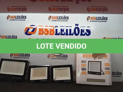 LOTE 453 - 08 PAINÉIS DE LUMINÁRIA. (NO ESTADO) ATENÇÃO! FAZER A VISITAÇÃO ANTES DE ARREMATAR, NÃO SABEMOS SE FUNCIONA. LEILÃO NÃO TEM GARANTIA E NEM DEVOLUÇÃO, SUJEITO A POSSÍVEIS AVARIAS VISÍVEIS/OCULTAS E/OU AUSÊNCIA DE COMPONENTES.