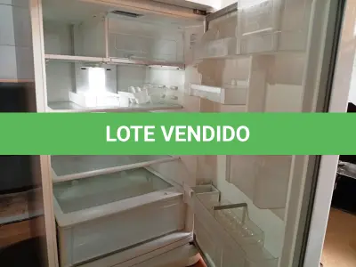 LOTE 140 - 01GELADEIRA MARCA ELECTROLUX 220v MODELO DF80. (NO ESTADO) ATENÇÃO! FAZER A VISITAÇÃO ANTES DE ARREMATAR, NÃO SABEMOS SE FUNCIONA. LEILÃO NÃO TEM GARANTIA E NEM DEVOLUÇÃO, SUJEITO A POSSÍVEIS AVARIAS VISÍVEIS/OCULTAS E/OU AUSÊNCIA DE COMPONENTES.