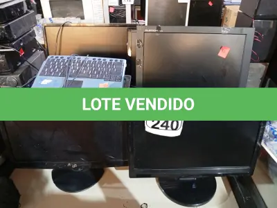 LOTE 240 - 08 MONITORES MARCAS E MODELOS DIVERSOS C/AVARIAS E 04 TECLADOS COM MOUSEPAD. (NO ESTADO) ATENÇÃO! FAZER A VISITAÇÃO ANTES DE ARREMATAR, NÃO SABEMOS SE FUNCIONA. LEILÃO NÃO TEM GARANTIA E NEM DEVOLUÇÃO, SUJEITO A POSSÍVEIS AVARIAS VISÍVEIS/OCULTAS E/OU AUSÊNCIA DE COMPONENTES.