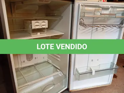 LOTE 518 - 01 GELADEIRA BOSCH. (NO ESTADO) ATENÇÃO! FAZER A VISITAÇÃO ANTES DE ARREMATAR, NÃO SABEMOS SE FUNCIONA. LEILÃO NÃO TEM GARANTIA E NEM DEVOLUÇÃO, SUJEITO A POSSÍVEIS AVARIAS VISÍVEIS/OCULTAS E/OU AUSÊNCIA DE COMPONENTES.