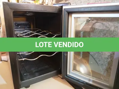 LOTE 234 - 01 ADEGA TOCAVE. (NO ESTADO) ATENÇÃO! FAZER A VISITAÇÃO ANTES DE ARREMATAR, NÃO SABEMOS SE FUNCIONA. LEILÃO NÃO TEM GARANTIA E NEM DEVOLUÇÃO, SUJEITO A POSSÍVEIS AVARIAS VISÍVEIS/OCULTAS E/OU AUSÊNCIA DE COMPONENTES.
