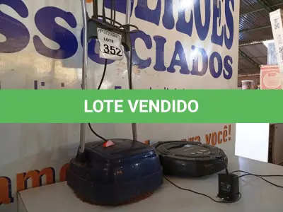 LOTE 352 - 01 ENCERADEIRA ELECTROLUX E 01 ASPIRADOR ROBÔ VILEDA. (NO ESTADO) ATENÇÃO! FAZER A VISITAÇÃO ANTES DE ARREMATAR, NÃO SABEMOS SE FUNCIONA. LEILÃO NÃO TEM GARANTIA E NEM DEVOLUÇÃO, SUJEITO A POSSÍVEIS AVARIAS VISÍVEIS/OCULTAS E/OU AUSÊNCIA DE COMPONENTES.