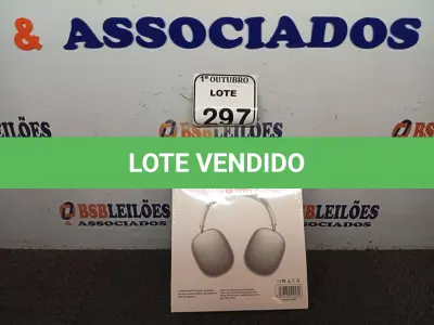 LOTE 297 - 01 HEADPHONE P9 COR BRANCA. (NO ESTADO) ATENÇÃO! FAZER A VISITAÇÃO ANTES DE ARREMATAR, NÃO SABEMOS SE FUNCIONA. LEILÃO NÃO TEM GARANTIA E NEM DEVOLUÇÃO, SUJEITO A POSSÍVEIS AVARIAS VISÍVEIS/OCULTAS E/OU AUSÊNCIA DE COMPONENTES.