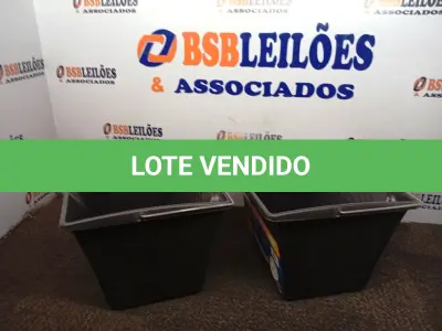LOTE 432 - 02 BALDES P/ PINTURA. (NO ESTADO) ATENÇÃO! FAZER A VISITAÇÃO ANTES DE ARREMATAR, NÃO SABEMOS SE FUNCIONA. LEILÃO NÃO TEM GARANTIA E NEM DEVOLUÇÃO, SUJEITO A POSSÍVEIS AVARIAS VISÍVEIS/OCULTAS E/OU AUSÊNCIA DE COMPONENTES.